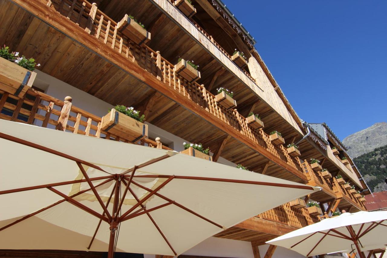 Hotel Le V De Vaujany Exterior foto